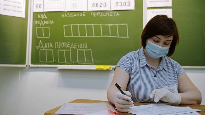 Учителей в России не будут принуждать к вакцинации от коронавируса