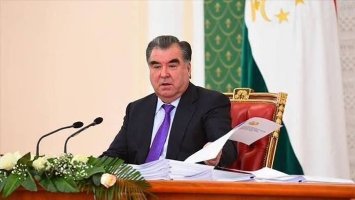 Рахмон вновь баллотируется в президенты Таджикистана
