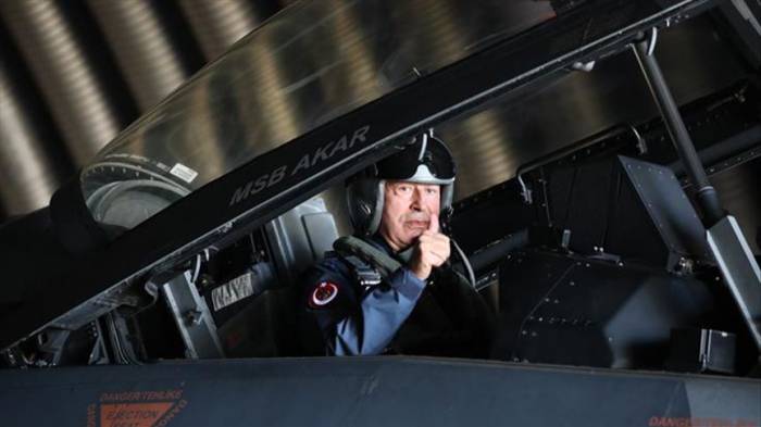 Глава Минобороны Турции облетел на F-16 север Эгейского моря