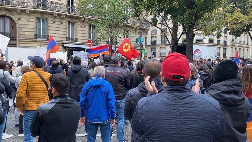 Армяне и пособники террористов РКК провели акцию в Париже

