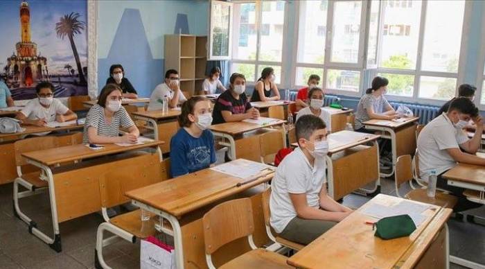 В школах ношение маски является обязательным — Управление образования Баку