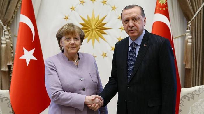 Эрдоган приветствовал вклад Меркель в разрешение ситуации в Средиземном море