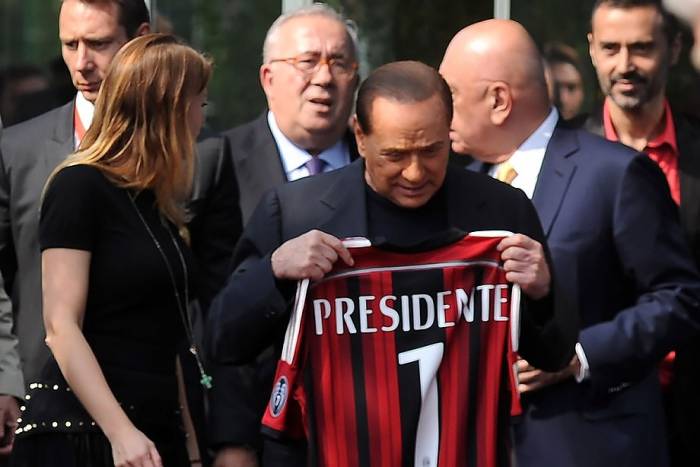 Заразившийся COVID-19 Берлускони рассказал о самочувствии