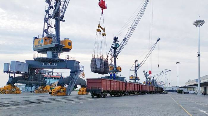 Экспорт голландской продукции в Азербайджан сократился