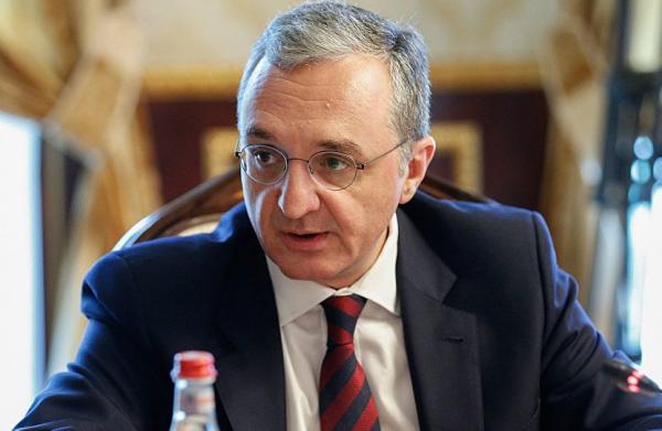 Сменил пластинку: Мнацаканян снова ищет «компромисс» по Карабаху? 