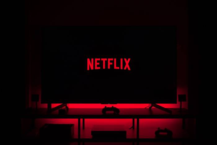 Сенаторы США предложили Netflix не экранизировать трилогию китайского писателя