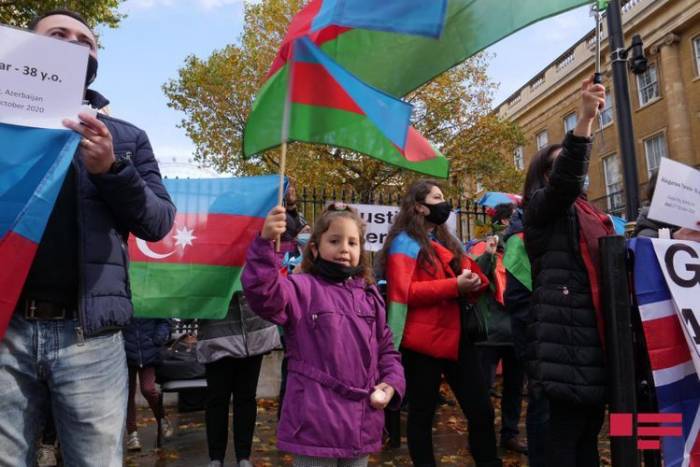 В Лондоне проведена акция под девизом «Прекратить армянскую агрессию» – ФОТО