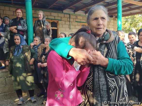 В Барде прощаются с 7-летней девочкой, погибшей от ракетного обстрела ВС Армении