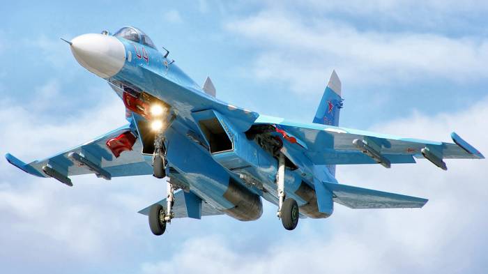 Су-27 перехватил французские истребители над Черным морем - ВИДЕО