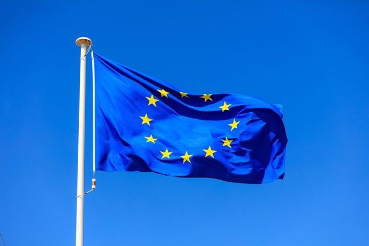 ЕС выделит экстренную гуманитарную помощь мирному населению обеих сторон на линии фронта
