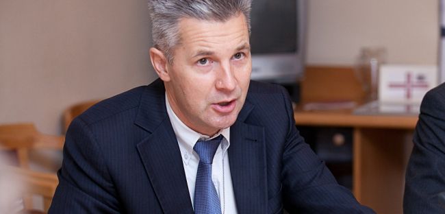 Замороженный конфликт ожил - Артис Пабрикс о ситуации в Нагорном Карабахе
