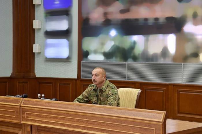  Ильхам Алиев провел оперативное совещание
