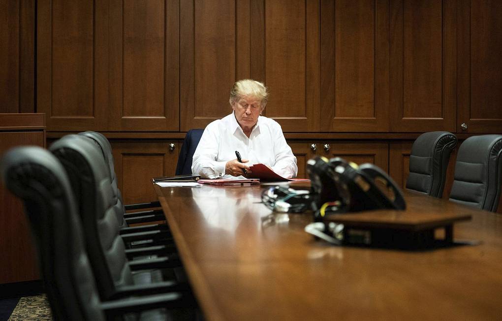 Врач Трампа считает, что президента США могут выписать из больницы уже 5 октября
