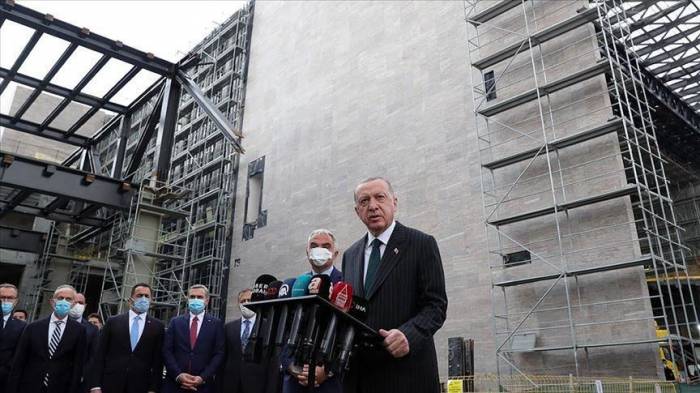 Эрдоган ознакомился с ходом работ в новой мечети Таксима
