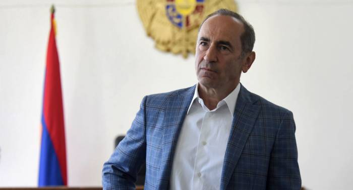Роберт Кочарян возвращается из Карабаха в Ереван для встречи с российским послом