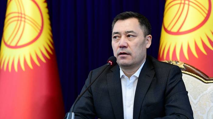 Президент Киргизии подписал указ о назначении нового кабмина во главе с Жапаровым
