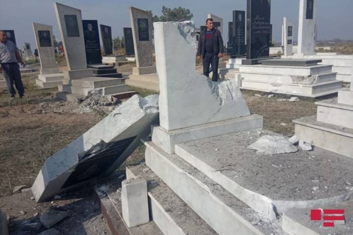 Армяне подвергли обстрелу населенные пункты и кладбище в Агдамском и Агджабединском районах
