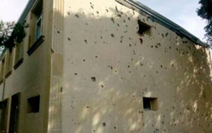 ВС Армении подвергли обстрелу здание школы в Агдаме
