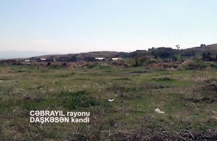 Минобороны распространило кадры освобожденного от оккупации села Дашкесан Джабраильского района - ВИДЕО
