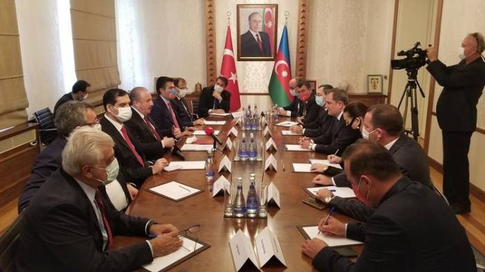 Министр: Азербайджано-турецкие связи успешно развиваются во всех сферах