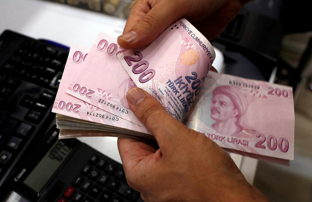Турецкая лира обновила рекордный минимум по отношению к доллару
