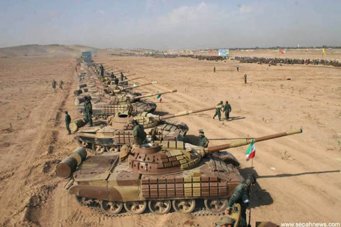 Иран перебросил танки на границу с Арменией и Азербайджаном