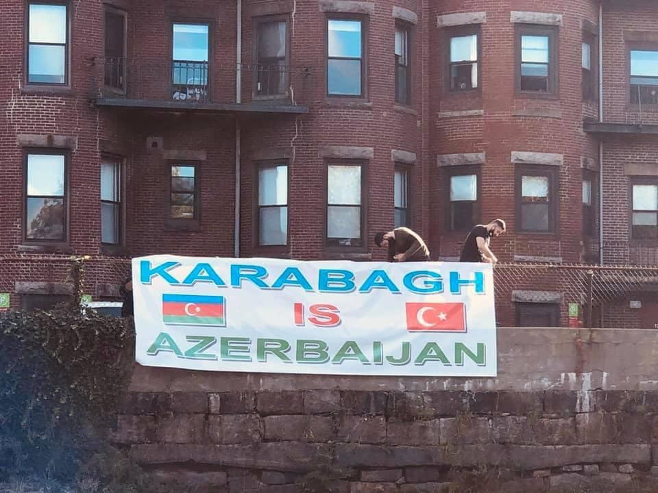 В Бостоне вывешен плакат "Карабах - это Азербайджан!