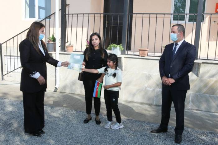 Еще в 4-х районах Азербайджана семьям шехидов и инвалидов Карабахской войны предоставлены частные дома - ФОТО
