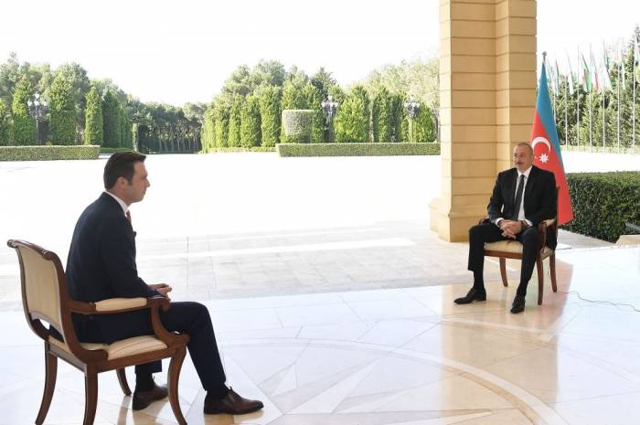 Президент Ильхам Алиев: Сразу после введения режима прекращения огня Армения продолжила свои гнусные действия
