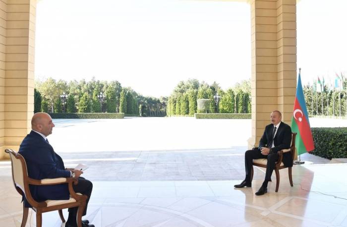 Ильхам Алиев: Нападение на Гянджу еще раз показало кто не хочет прекращения огня