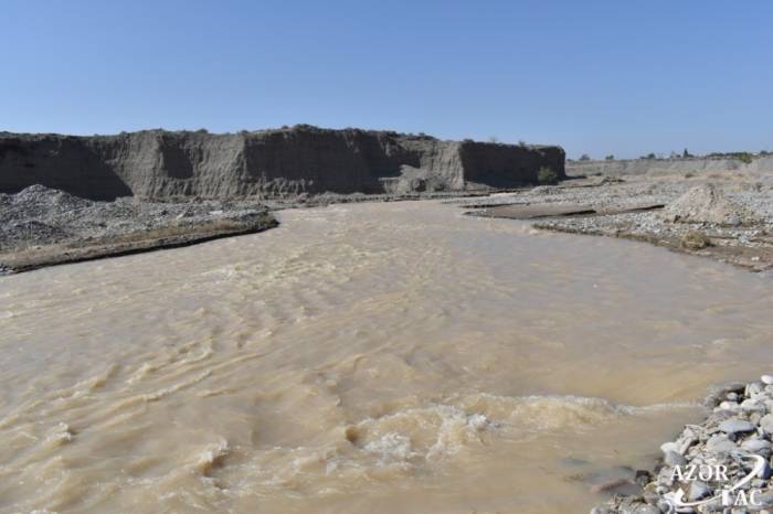 Из Суговушана в реку Тертер вода пошла бурным потоком - положен конец 28-летней разлуке - ФОТО 