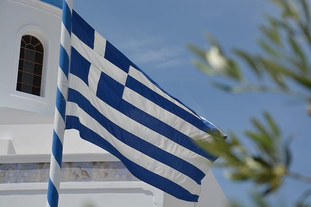 В Греции зарегистрирован новый рекорд смертей от COVID-19

