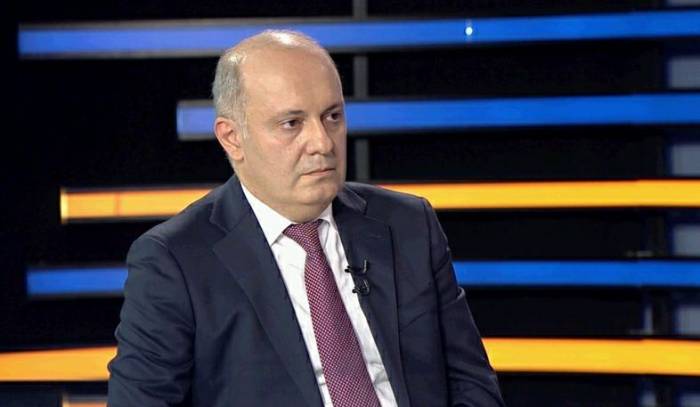 Пашинян уволил главу Службы национальной безопасности Армении
