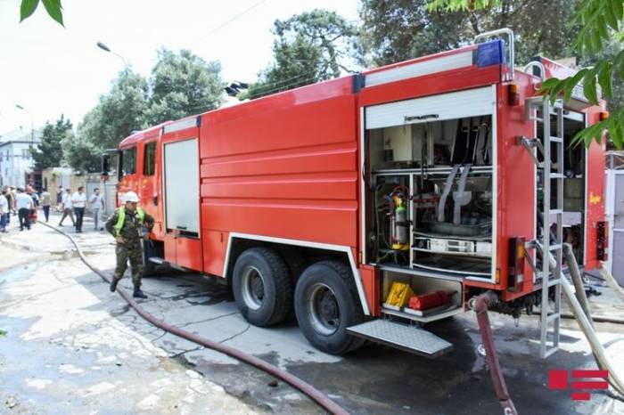В Гёйчае произошел пожар в 18-квартирном жилом доме