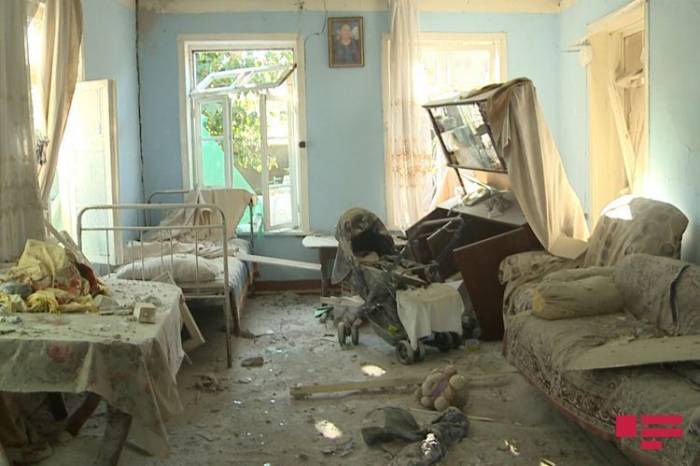 Прошлой ночью армяне выпустили снаряд по селу Гарадаглы Агдамского района, 2 дома полностью разрушились 