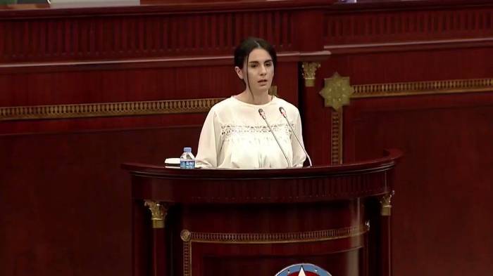 Я уроженка не оккупированной, а освобожденной Шуши! - шушинка выступила в парламенте Азербайджана
