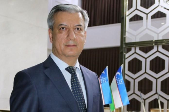 Посол Узбекистана поздравил азербайджанский народ с Днем Государственного флага
