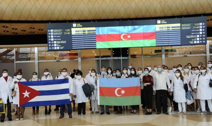 В Азербайджан с Кубы прибыла очередная бригада врачей