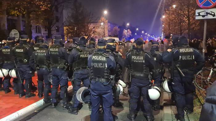 В Варшаве возобновились антиправительственные акции
