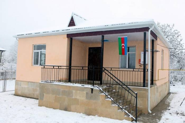 Еще в 18 районах Азербайджана семьям шехидов и инвалидам войны предоставлено жилье - ФОТО