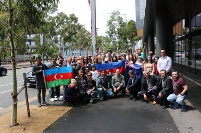 Армяне пытались помешать акции протеста азербайджанцев в Сиднее - ФОТО
