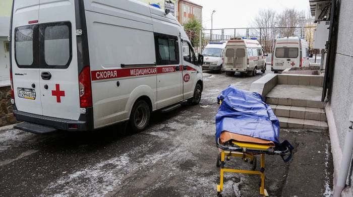 В России за сутки из-за коронавируса умерли 456 человек