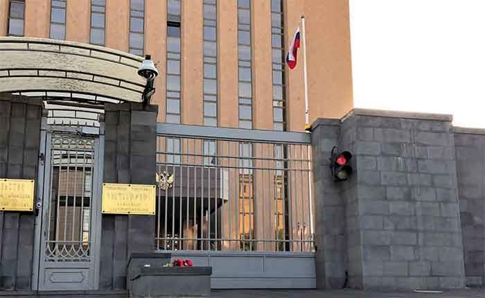 Посольство России опровергло слухи о гибели российских пограничников в Армении
