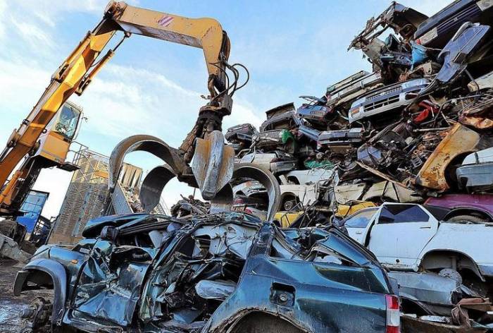 В Азербайджане разработан проект утилизации старых автомобилей
