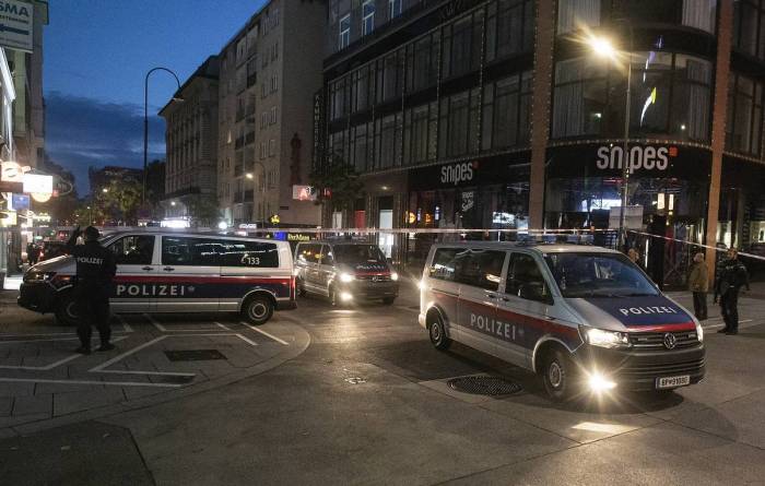 Полиция Нидерландов не обнаружила взрывных устройств на станции в Утрехте
