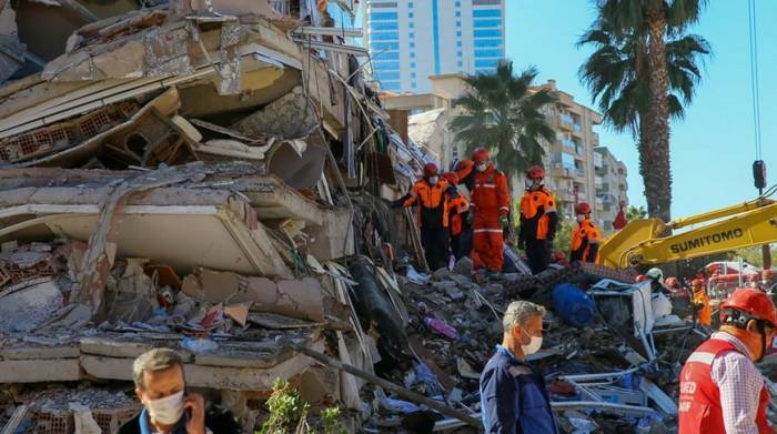 Число жертв землетрясения в Турции достигло 98
