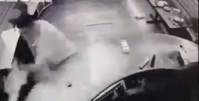 Армяне устроили погром в турецком ресторане в Лос-Анджлесе - ВИДЕО
