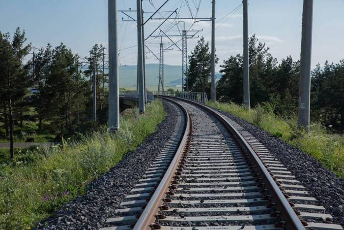 Узбекистан поможет привлечь средства на строительство Трансафганского железнодорожного коридора
