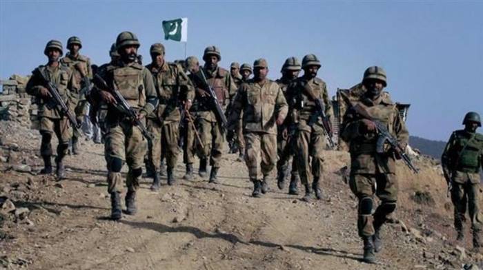 В Пакистане семеро военных погибли при нападении террористов