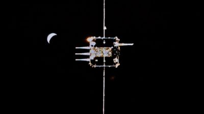 Китайский космический аппарат доставил на Землю образцы лунного грунта